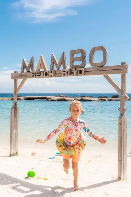 mambo-beach-kids-happy